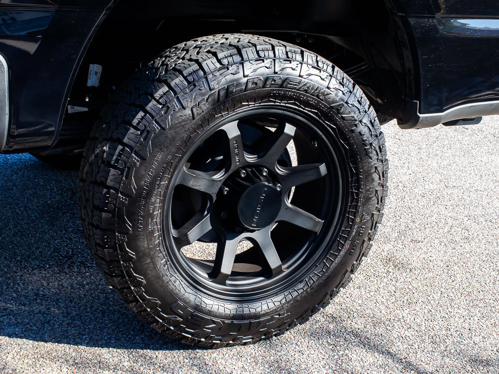 Certified 2025 Ford F350 Platinum w/ FX4 Off-Road Package image 6