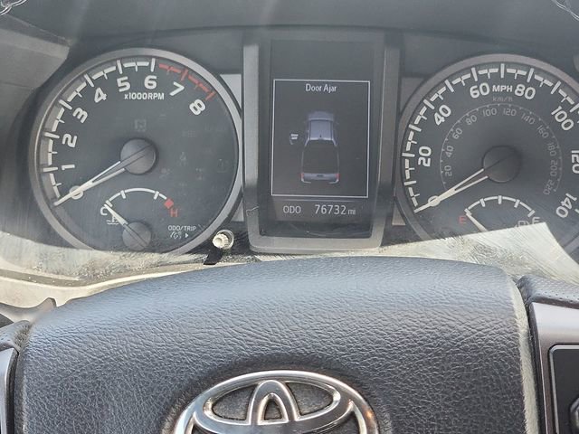 Used 2020 Toyota Tacoma TRD Sport w/ TRD Premium Sport Package AWD/4WD image 13