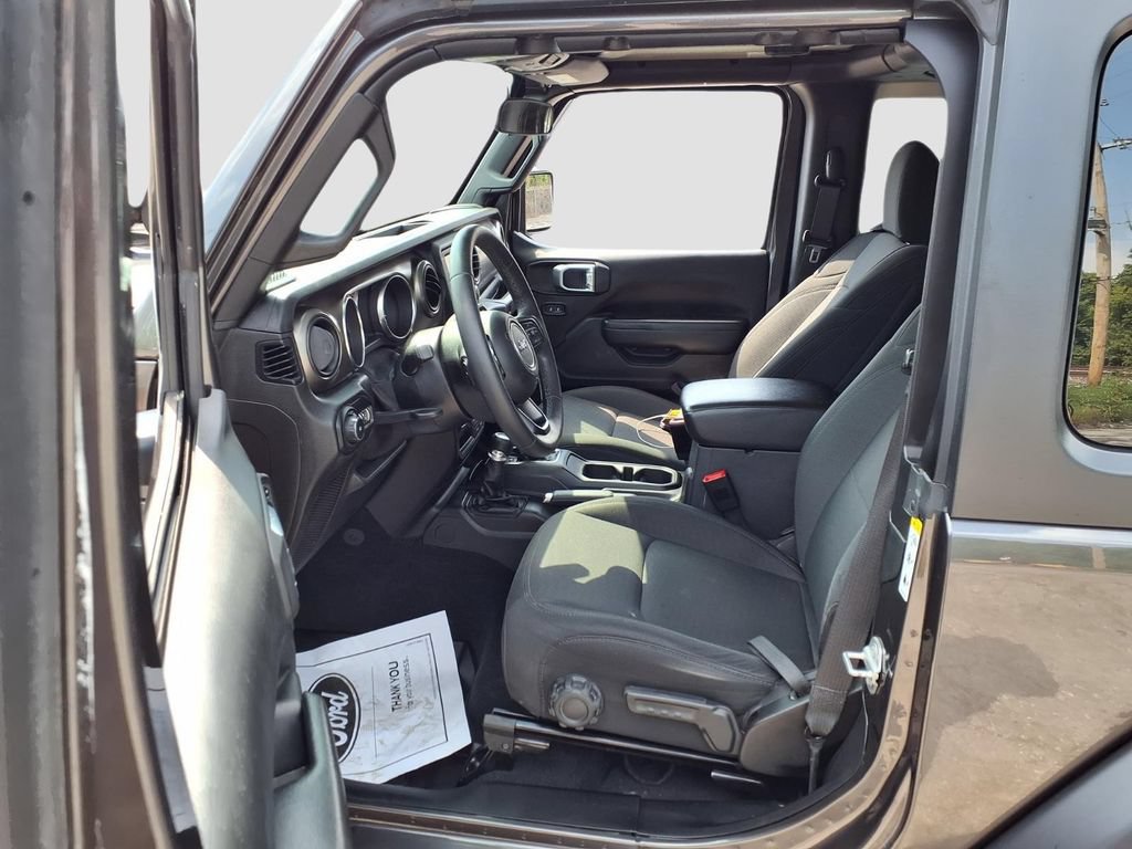 Used 2019 Jeep Wrangler Sport AWD/4WD image 25