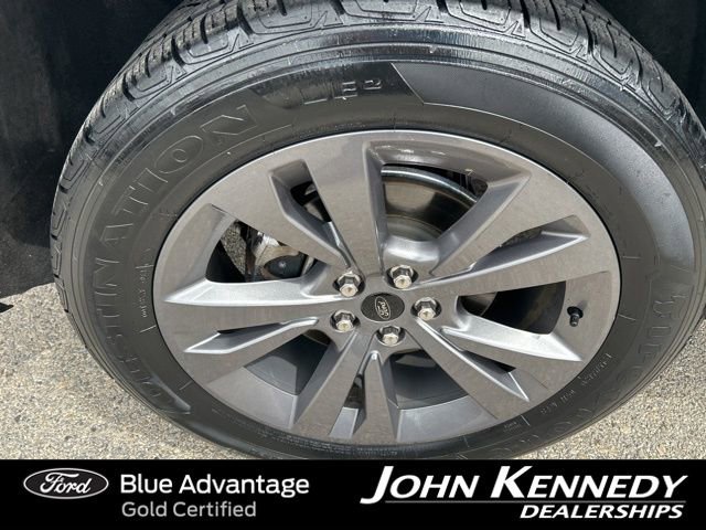 Certified 2022 Ford Explorer XLT w/ Equipment Group 202A AWD/4WD image 8