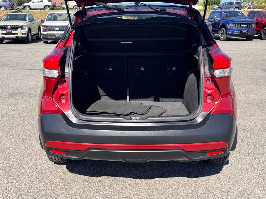 Used 2019 Nissan Kicks SR image 13