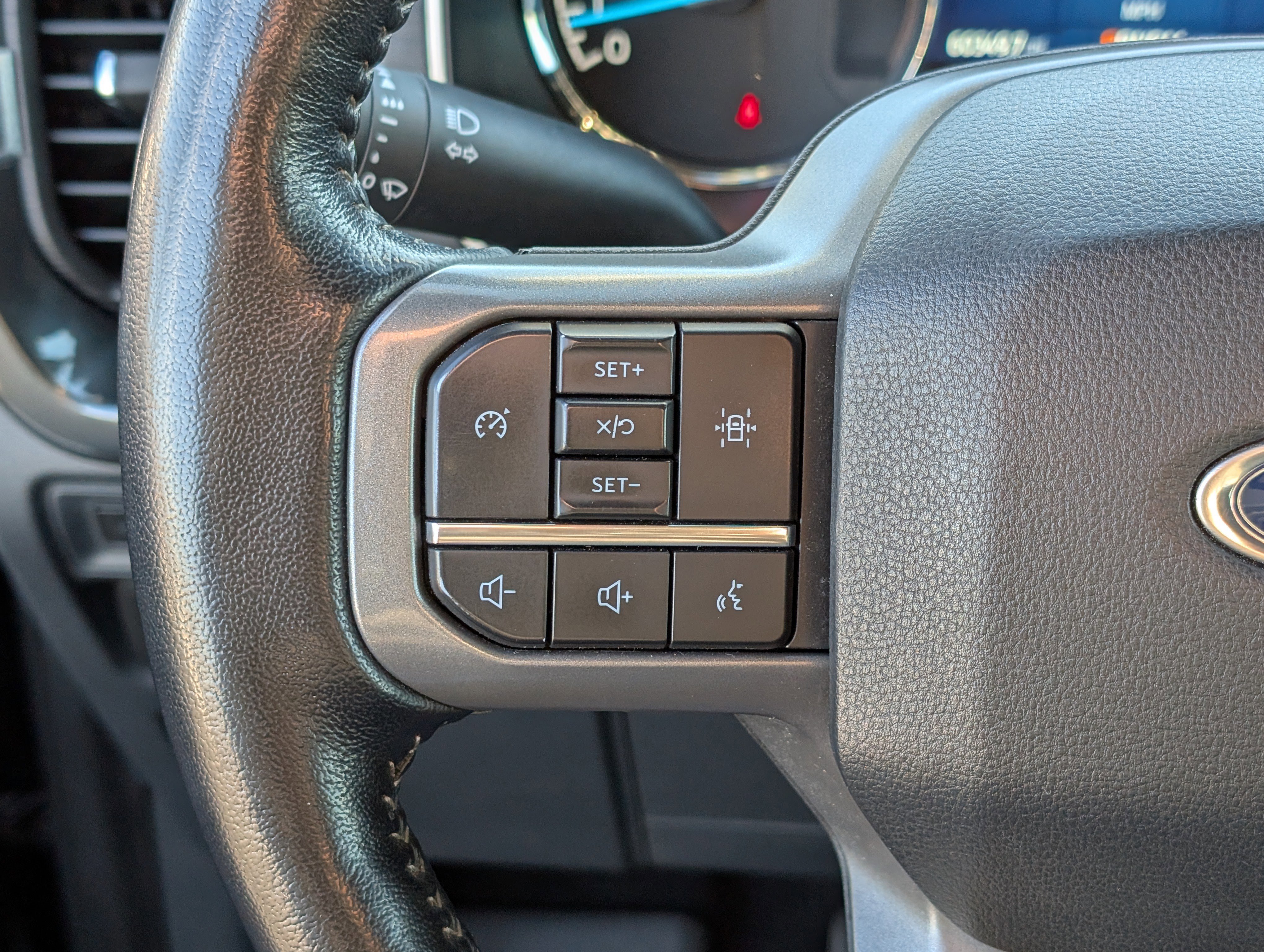 Certified 2022 Ford F150 XLT w/ Equipment Group 302A High image 22