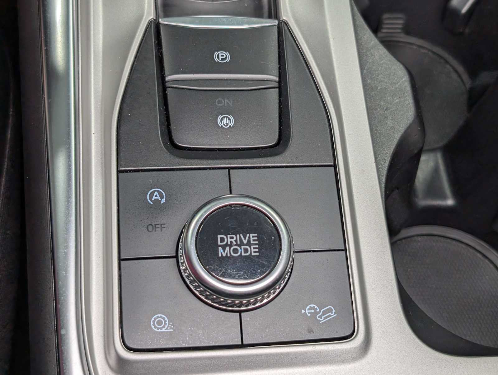 Certified 2023 Ford Explorer XLT w/ Equipment Group 202A AWD/4WD image 26