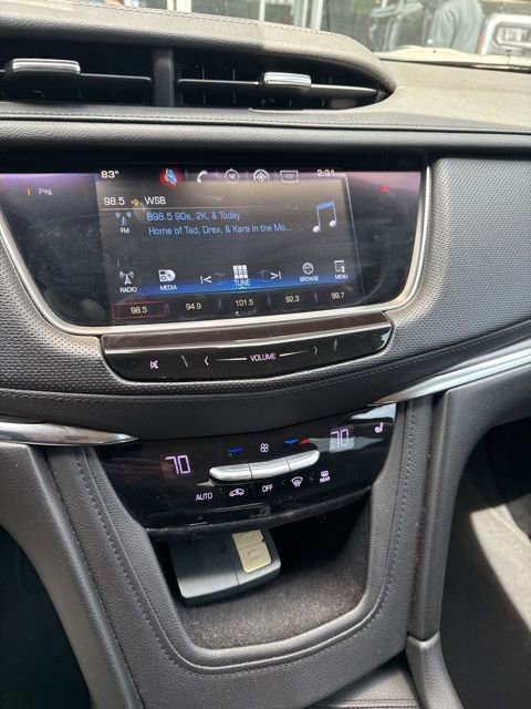 Used 2017 Cadillac XT5 Luxury w/ Driver Awareness Package image 6