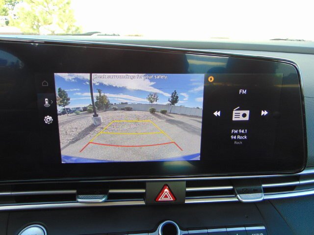 Used 2025 Hyundai Elantra Limited FWD image 13