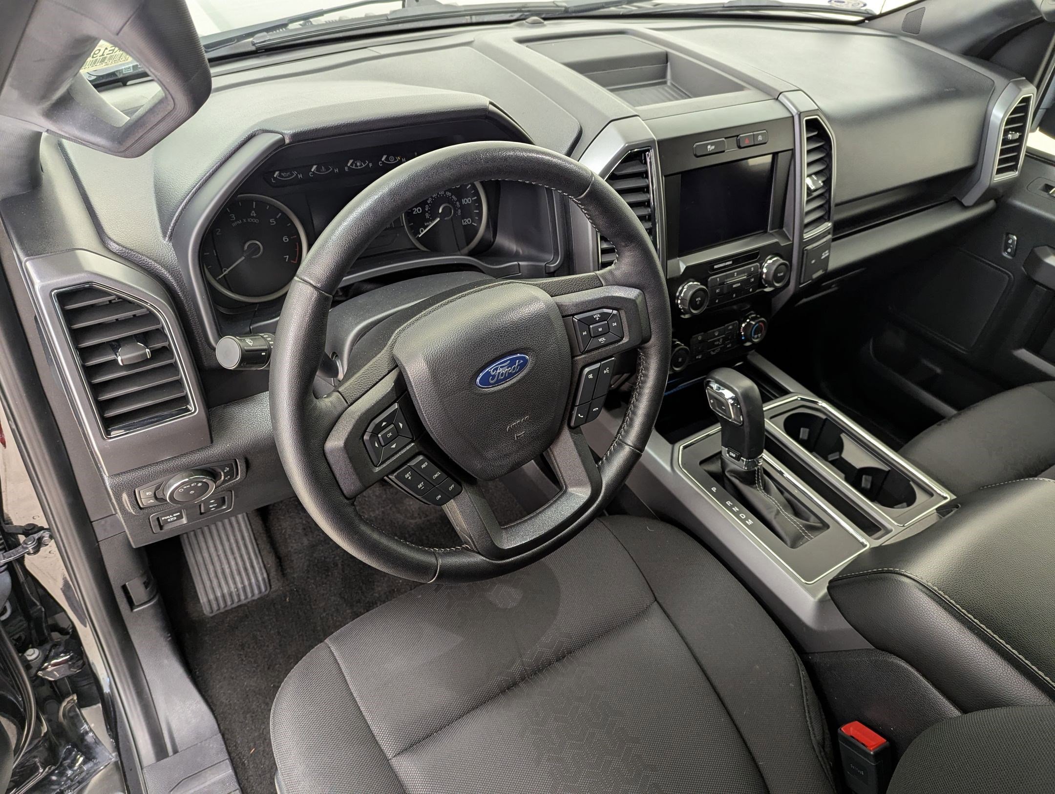 Certified 2020 Ford F150 XLT w/ Equipment Group 302A Luxury image 4