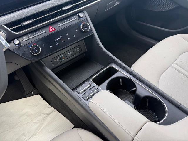 Used 2025 Hyundai Sonata SEL FWD image 21