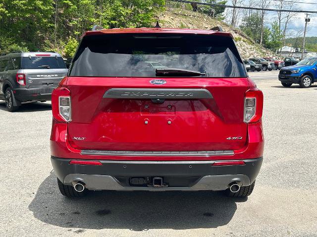 Certified 2023 Ford Explorer XLT w/ Equipment Group 202A AWD/4WD image 3