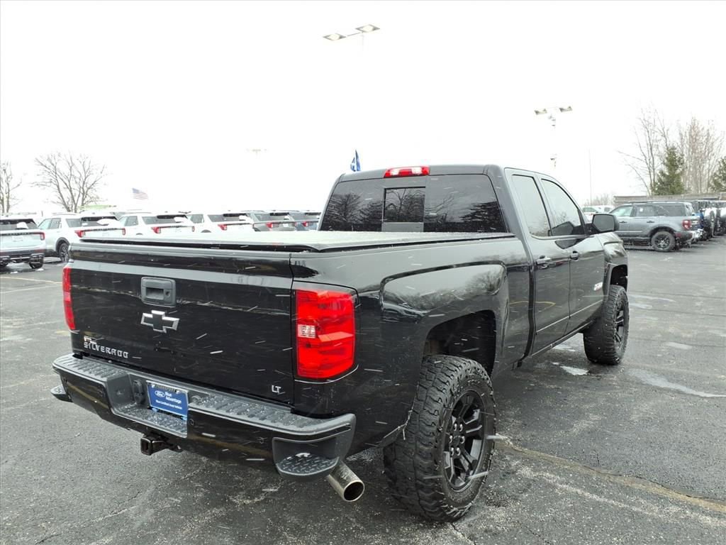 Used 2017 Chevrolet Silverado 1500 LT w/ Midnight Edition image 5