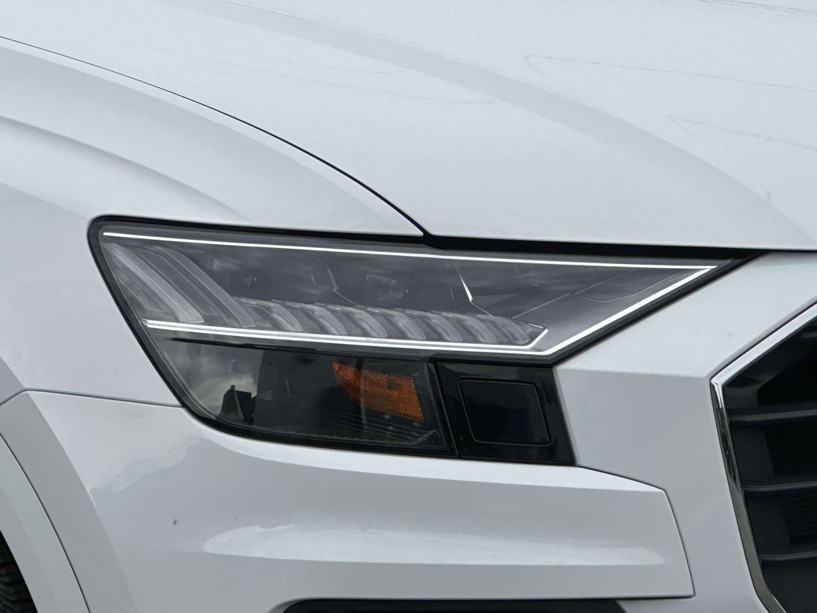 Used 2023 Audi Q8 Prestige w/ Prestige Package image 9