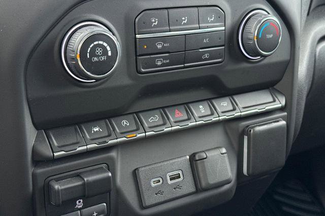 Used 2023 Chevrolet Silverado 1500 Custom image 15