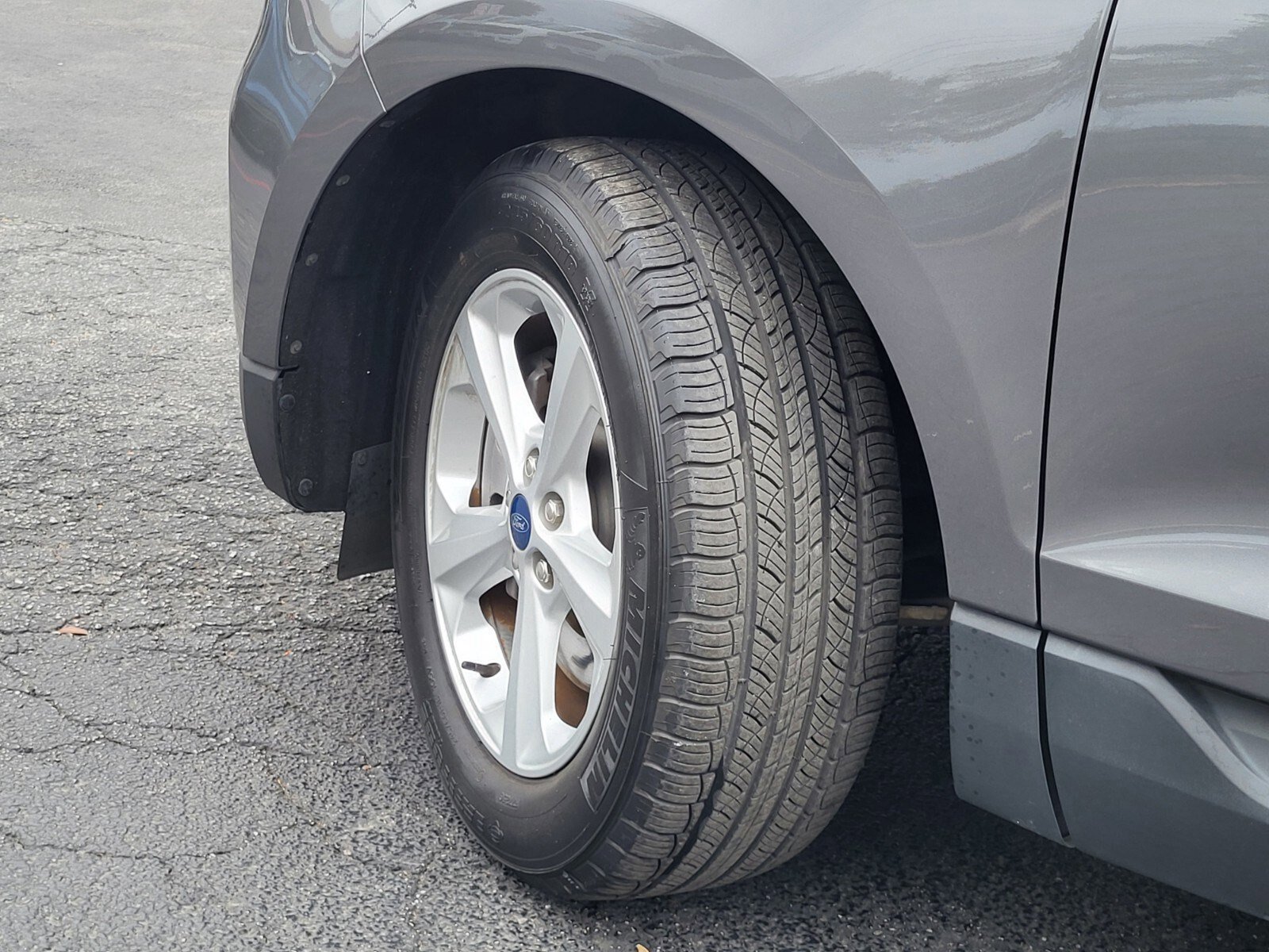 Certified 2022 Ford Edge SE image 33