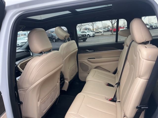 Used 2024 Jeep Grand Cherokee L Limited image 14