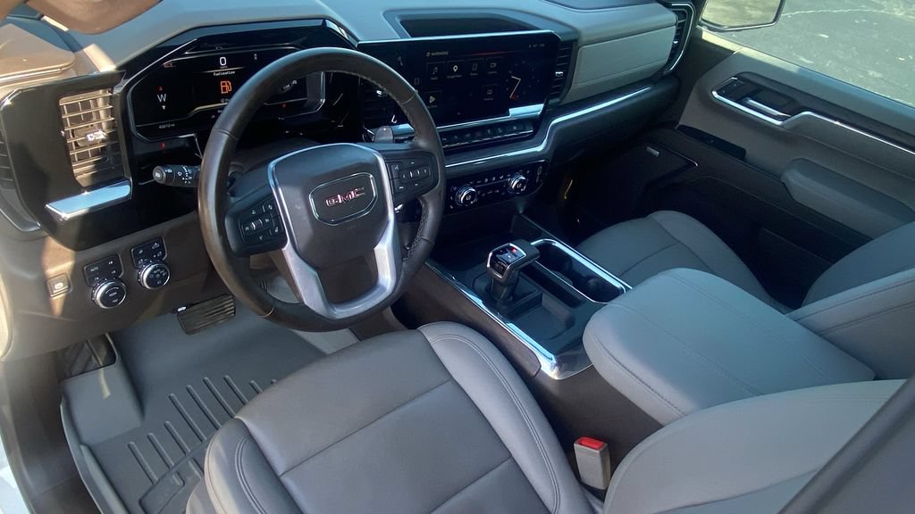 Used 2024 GMC Sierra 1500 SLT w/ SLT Premium Plus Package AWD/4WD image 15