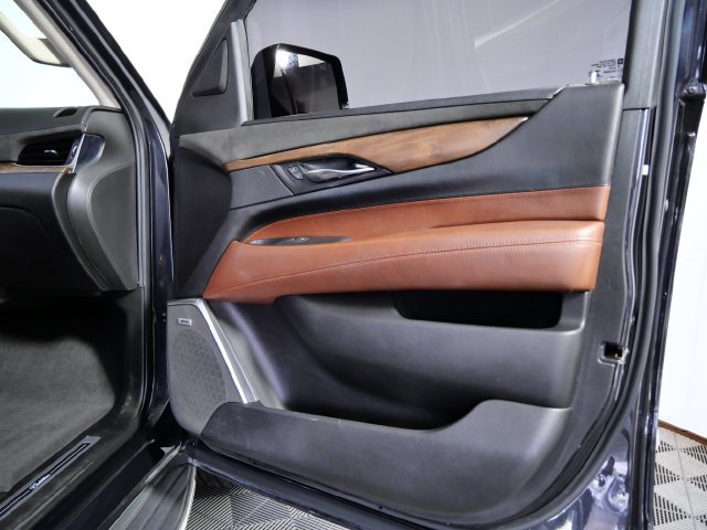 Used 2019 Cadillac Escalade Premium Luxury w/ LPO, Escalade Noir Package RWD image 10
