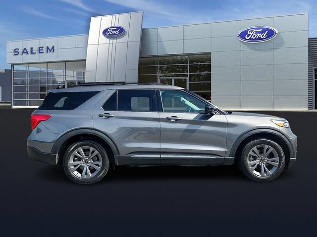 Certified 2023 Ford Explorer XLT w/ Equipment Group 202A AWD/4WD image 2