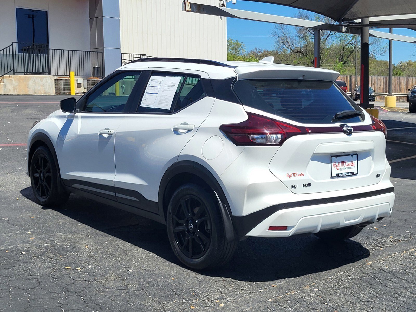 Used 2023 Nissan Kicks SR w/ SR Premium Package image 5