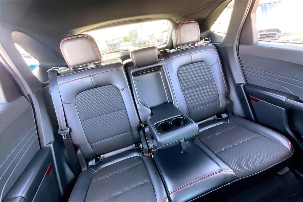 Certified 2025 Ford Escape ST-Line AWD/4WD image 27
