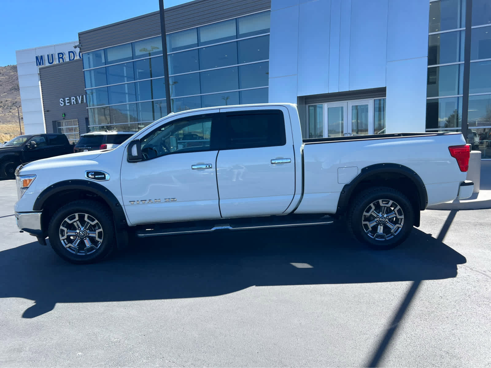 Used 2017 Nissan Titan SV image 12