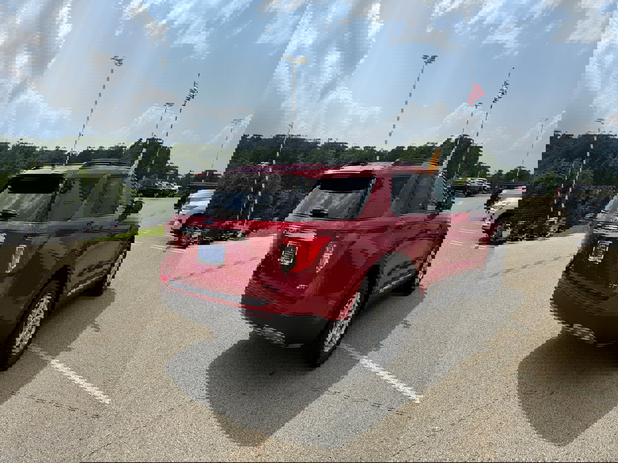 Certified 2023 Ford Explorer XLT w/ Equipment Group 202A image 3