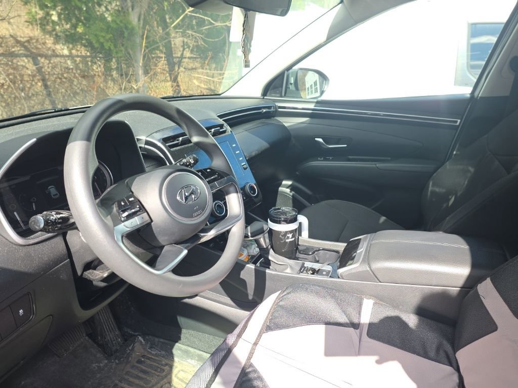 Used 2022 Hyundai Tucson SE image 5