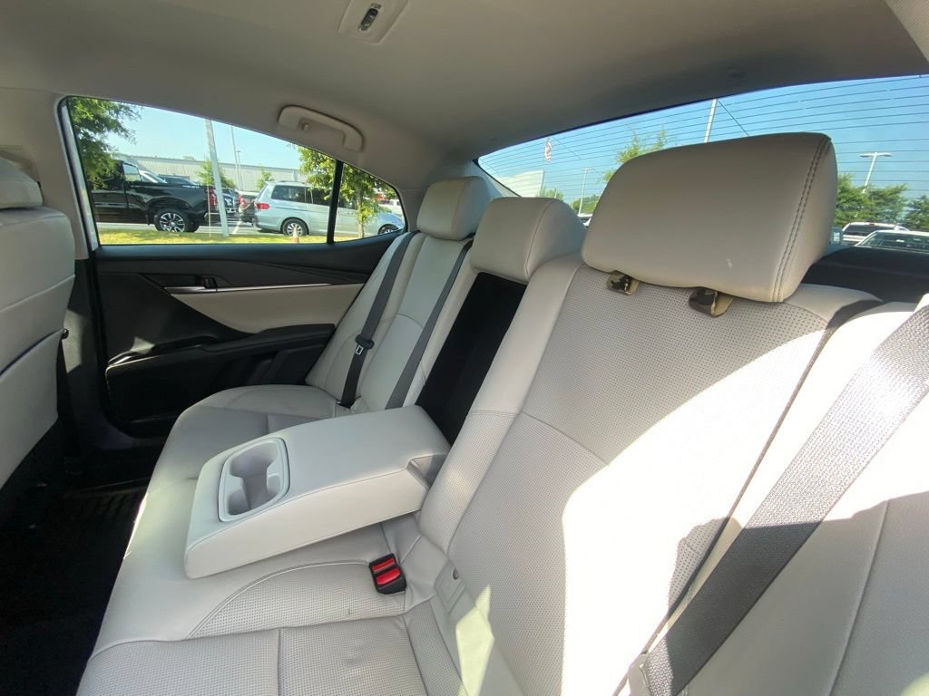 Used 2026 Toyota Camry XLE FWD image 23