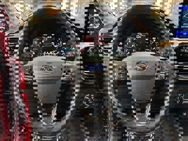 Certified 2020 Ford Escape SE image 6