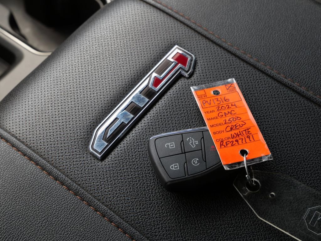 Used 2024 GMC Sierra 2500 AT4 w/ AT4 Premium Plus Package AWD/4WD image 28