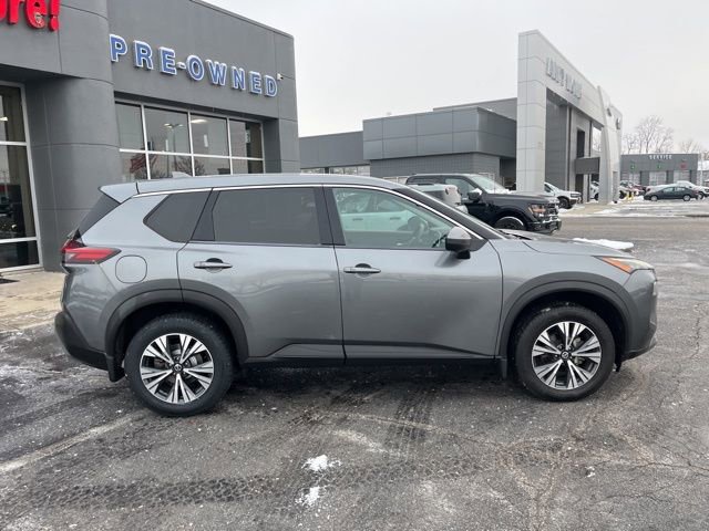Used 2021 Nissan Rogue SV image 5