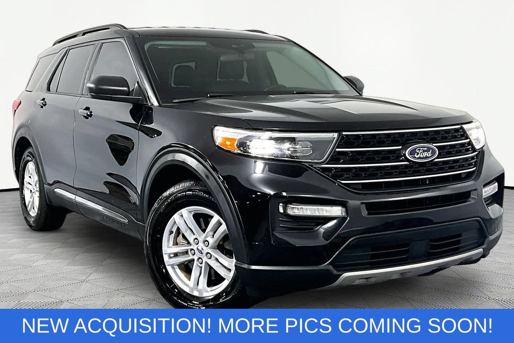 Certified 2024 Ford Explorer XLT w/ Equipment Group 202A RWD image 1