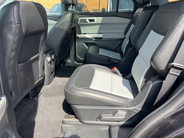 Certified 2022 Ford Explorer XLT w/ Equipment Group 202A image 23