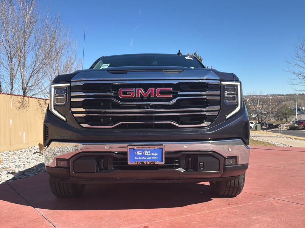 Used 2022 GMC Sierra 1500 SLT w/ SLT Premium Plus Package AWD/4WD image 8