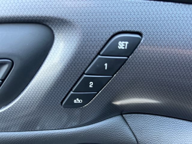 Used 2019 Chevrolet Traverse Premier w/ Driver Confidence II Package FWD image 26