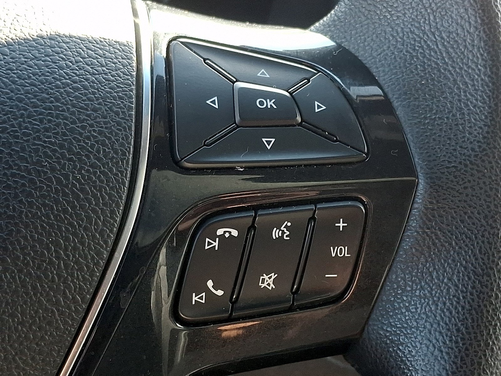 Certified 2019 Ford Explorer Limited w/ Ford Safe & Smart Package FWD image 21