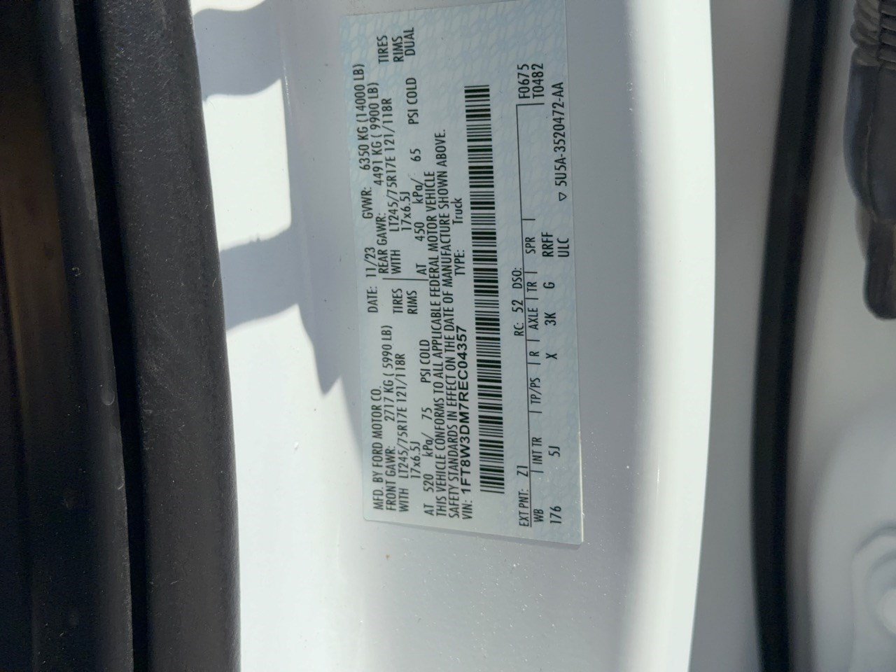 Certified 2024 Ford F350 Lariat w/ Lariat Ultimate Package AWD/4WD image 31