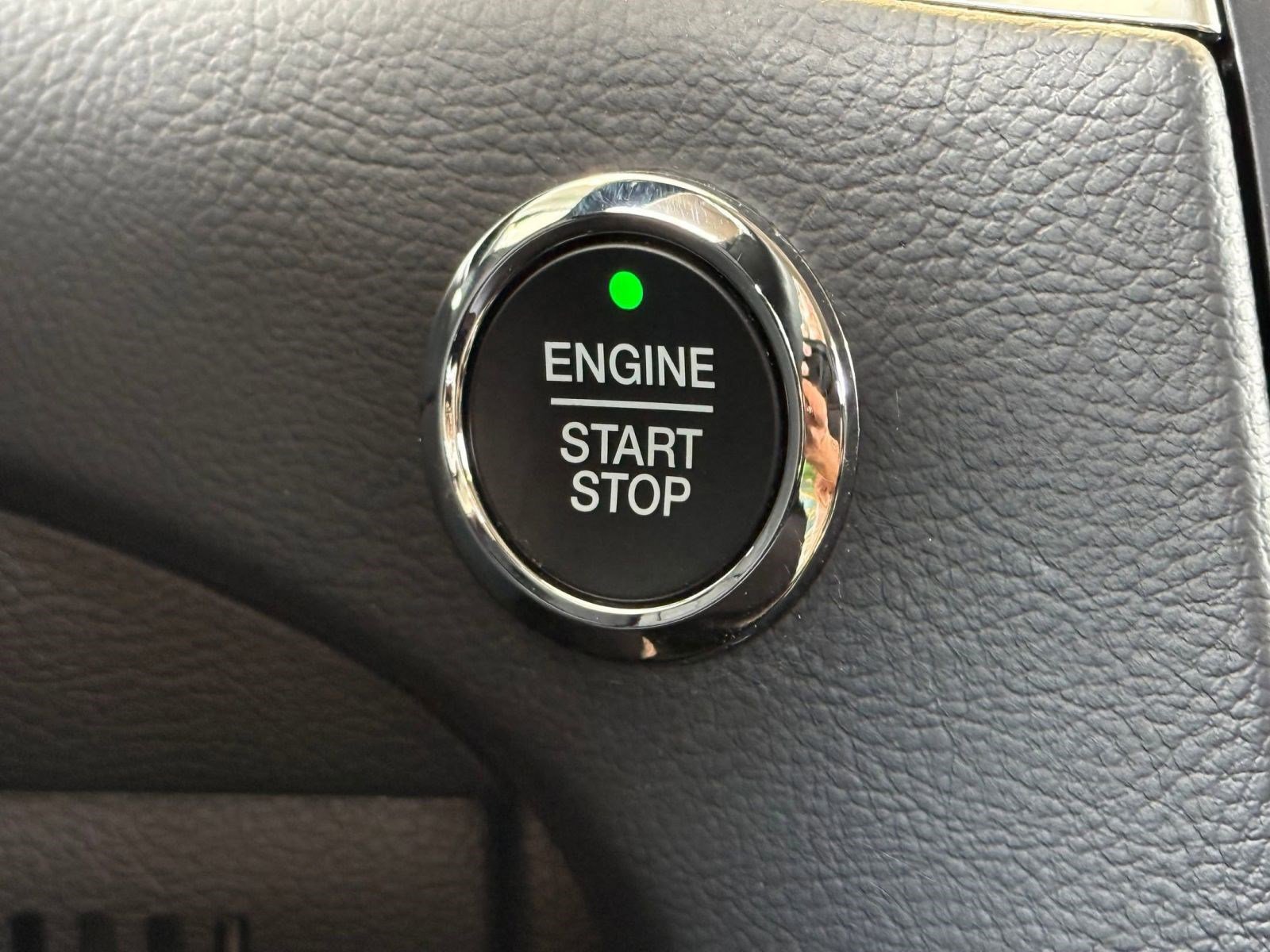 Certified 2024 Ford Edge Titanium image 28