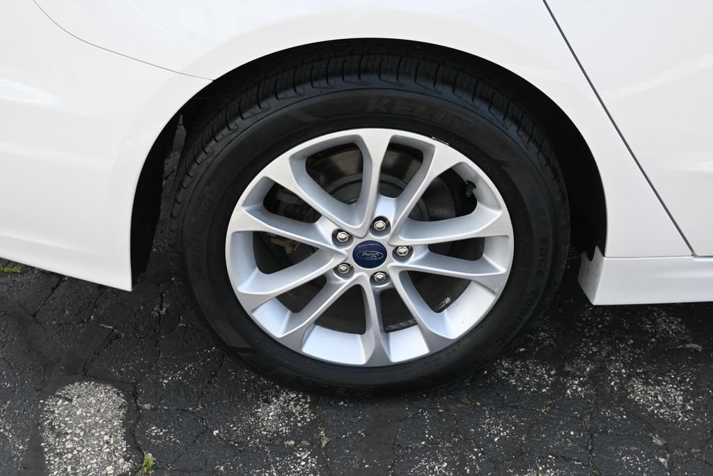 Certified 2020 Ford Fusion SE FWD image 15