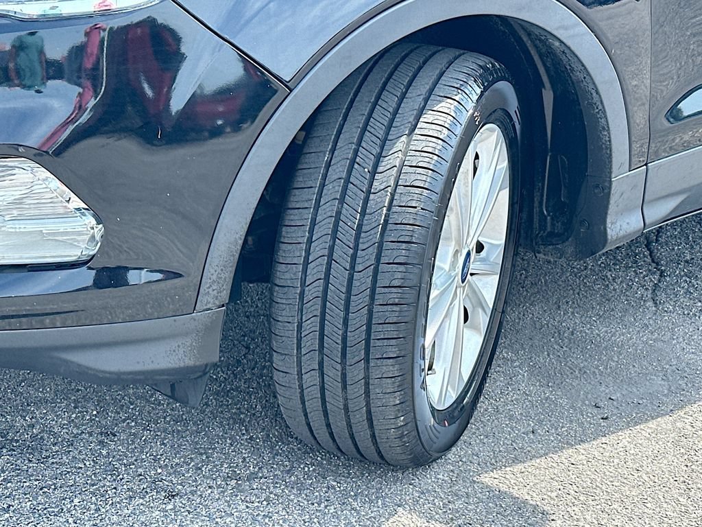 Certified 2017 Ford Escape SE FWD image 25