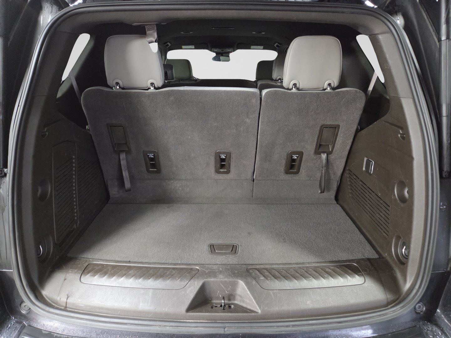 Used 2023 Chevrolet Tahoe LT AWD/4WD image 29