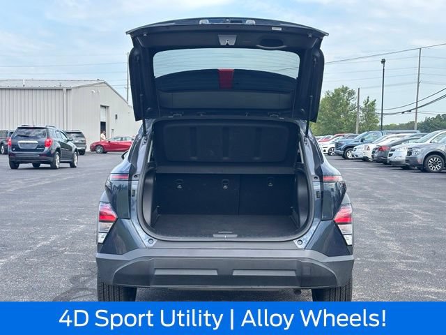 Used 2025 Hyundai Kona SEL FWD image 14