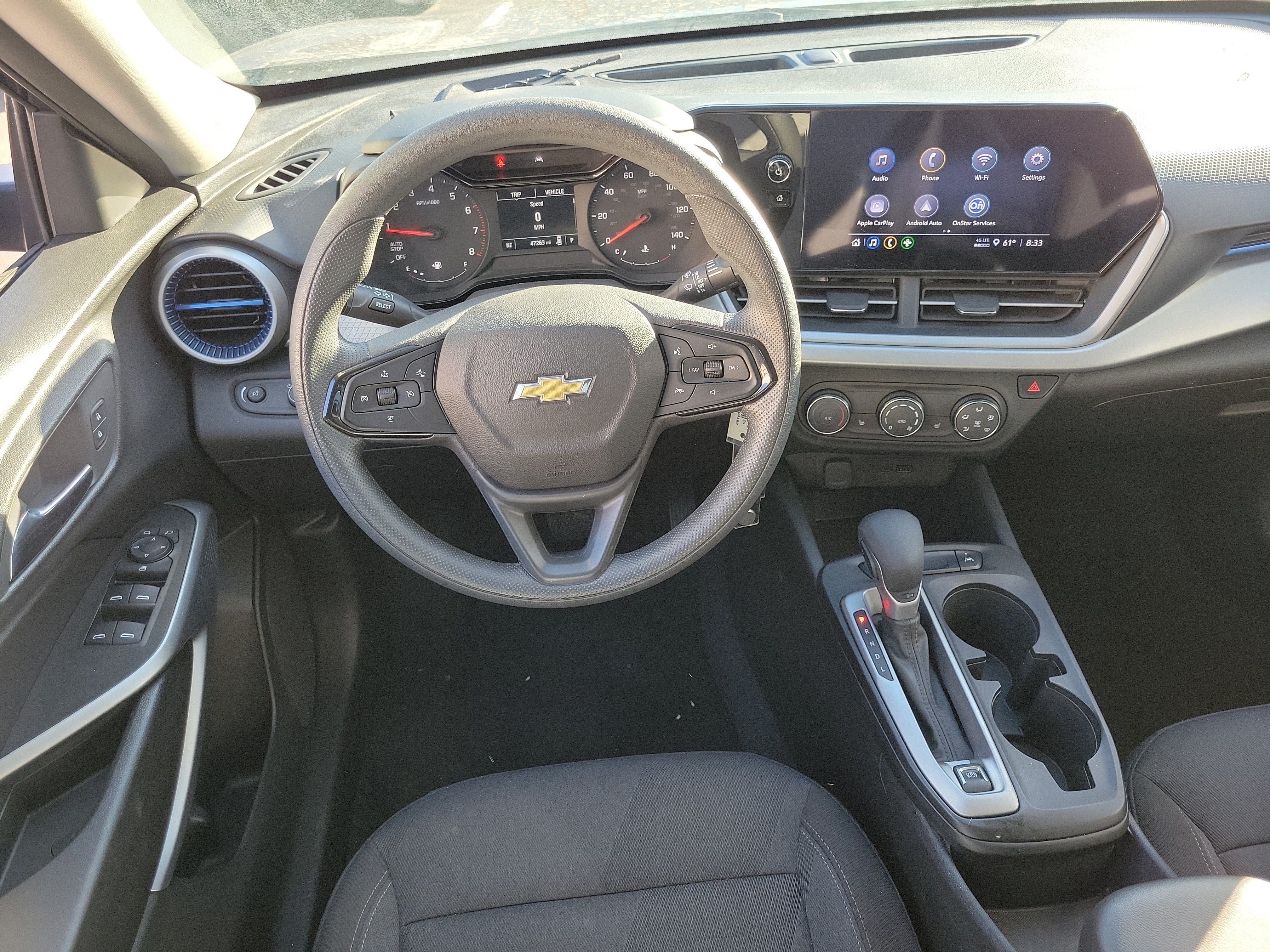 Used 2024 Chevrolet Trax LS w/ LS Convenience Package FWD image 4
