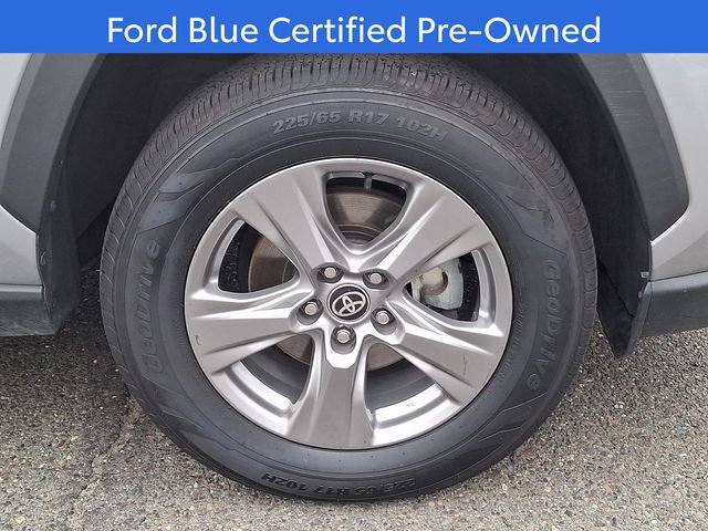 Used 2024 Toyota RAV4 XLE FWD image 9