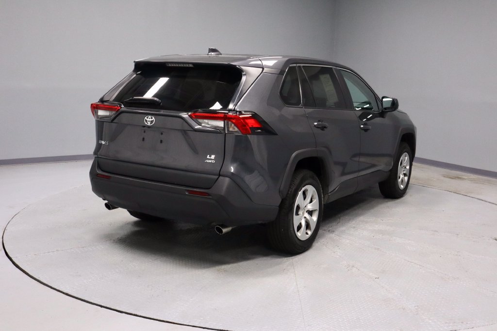 Used 2022 Toyota RAV4 LE AWD/4WD image 10