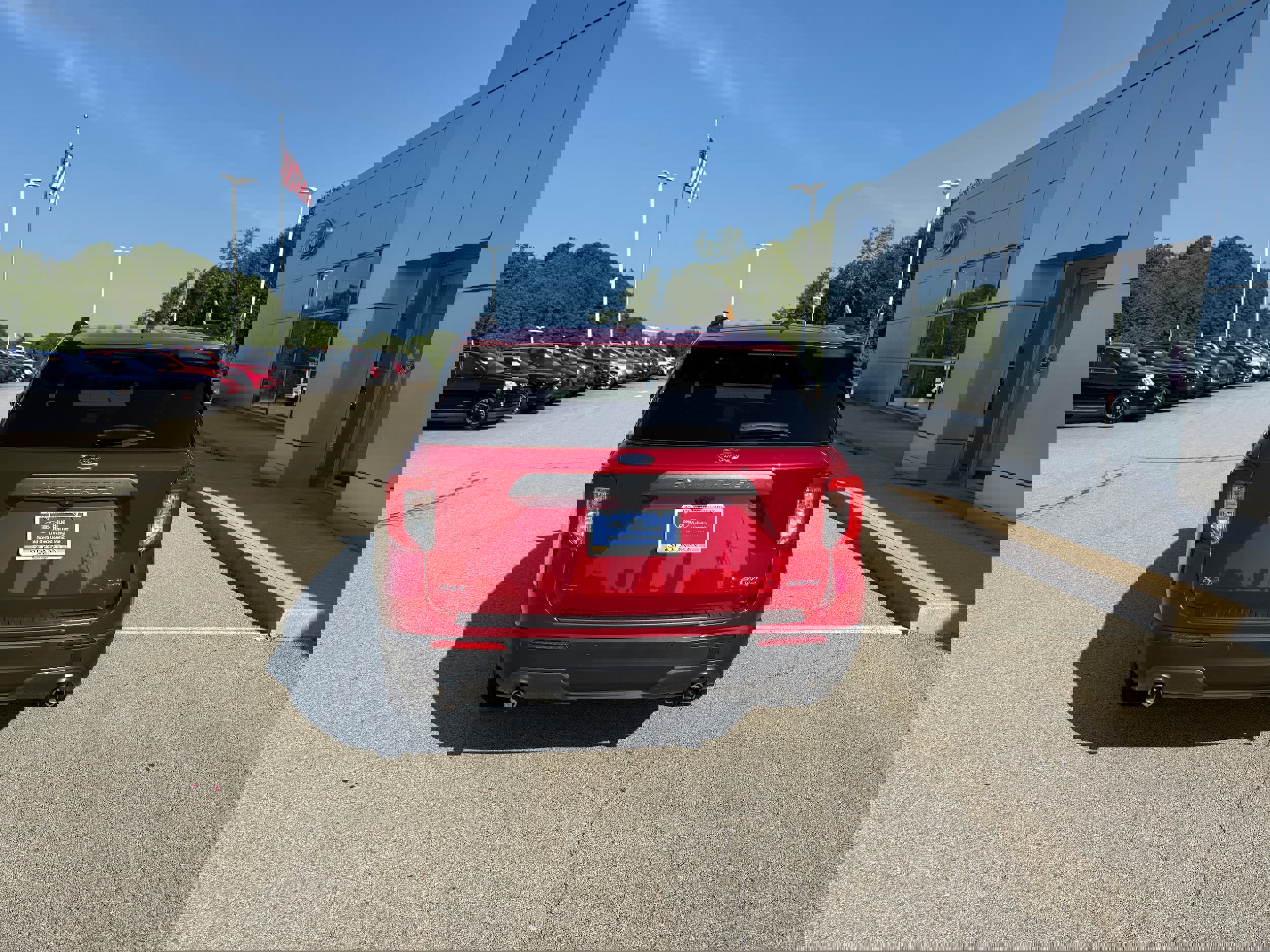 Certified 2023 Ford Explorer XLT w/ Equipment Group 202A image 4