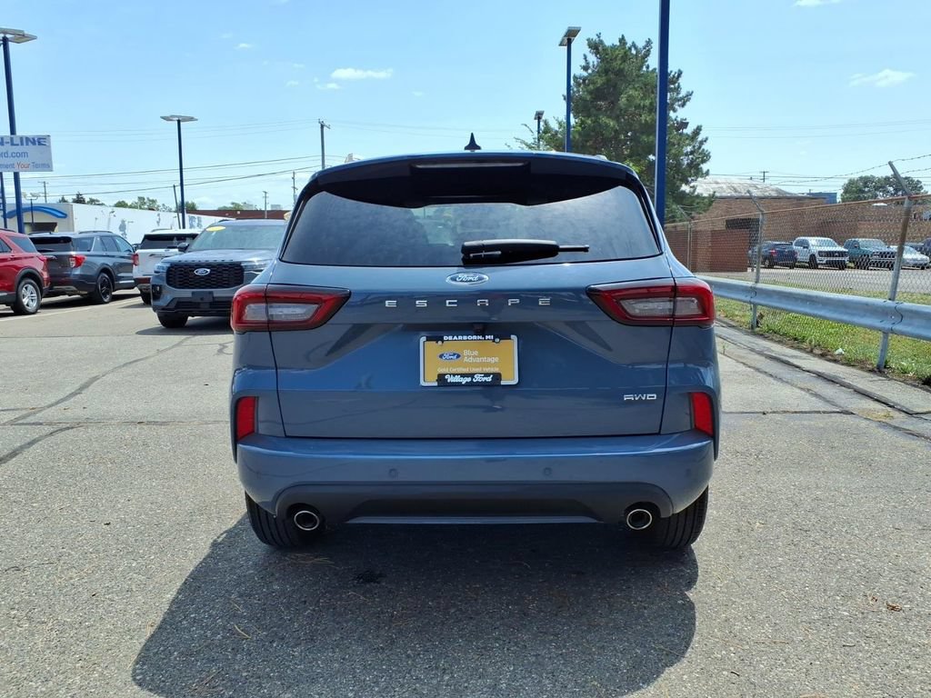 Certified 2024 Ford Escape ST-Line w/ Tech Pack #1 AWD/4WD image 8