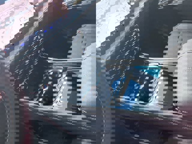 Used 2024 Chevrolet Traverse LT w/ Midnight/Sport Edition image 35