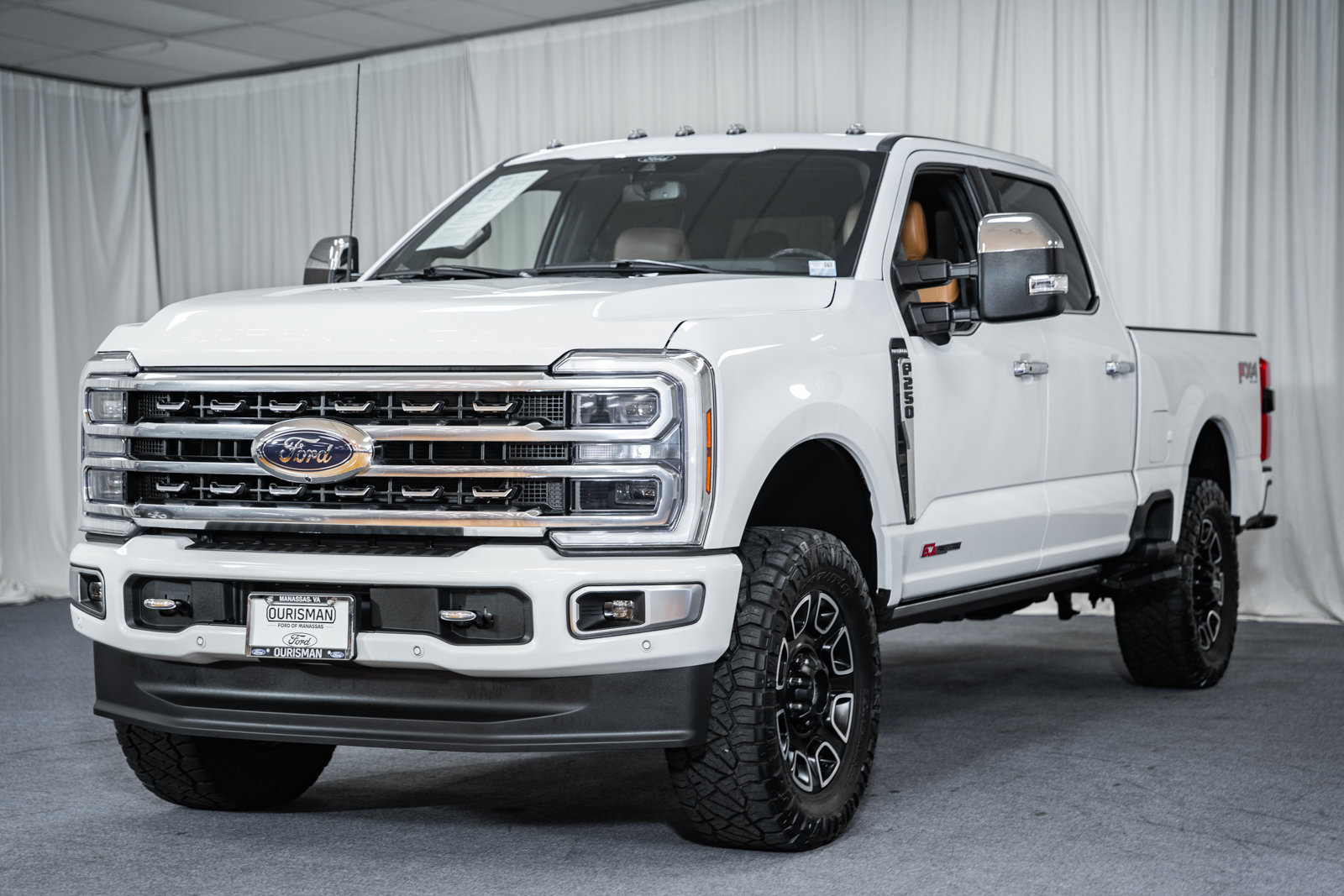 Certified 2024 Ford F250 Platinum AWD/4WD image 3