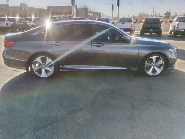 Used 2018 Honda Accord Touring image 8
