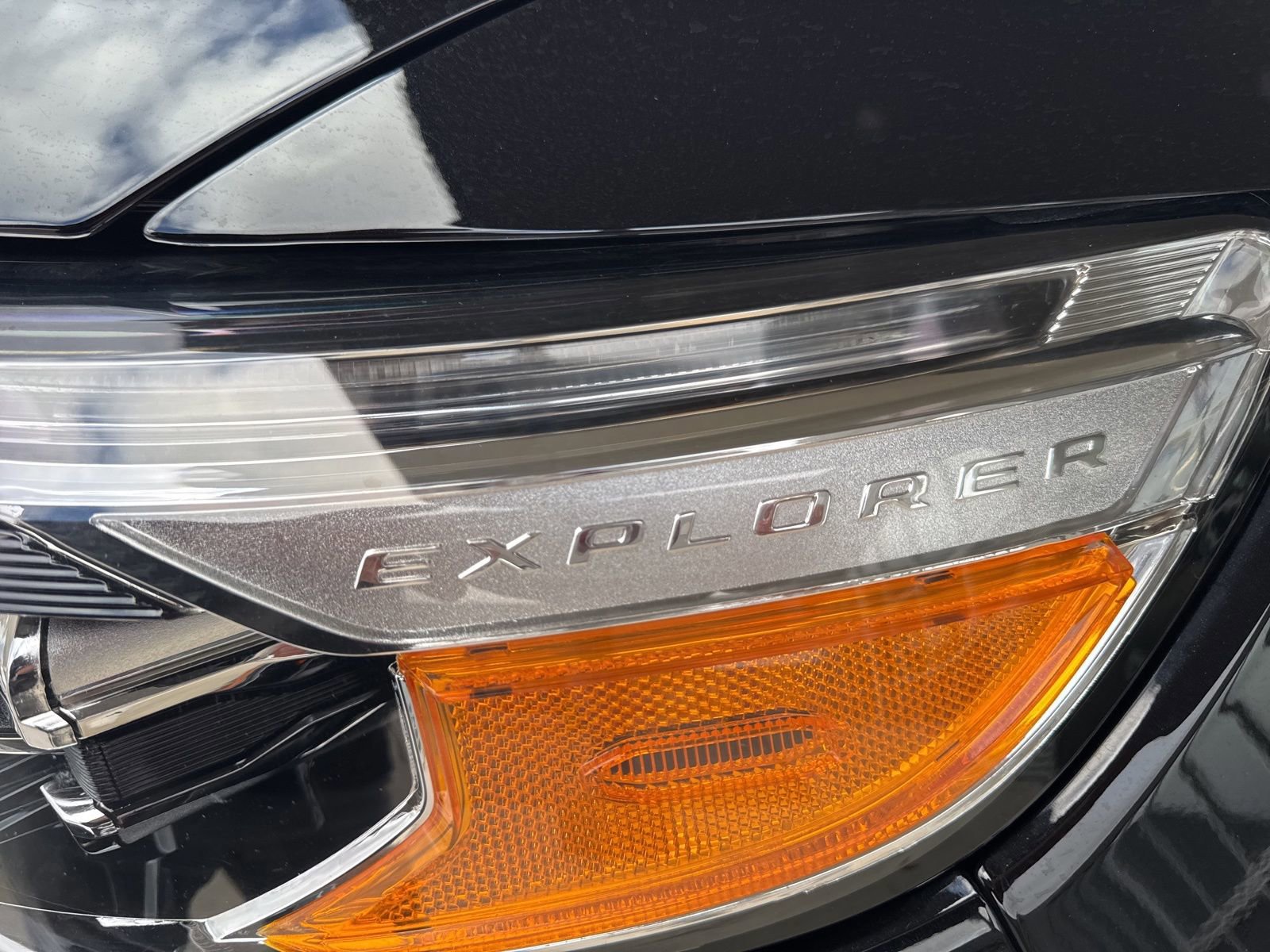 Certified 2024 Ford Explorer Limited w/ Limited Technology Package image 15