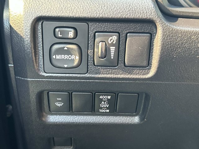 Used 2019 Toyota 4Runner SR5 AWD/4WD image 33